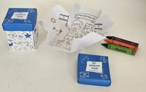 פרח עצמאות עם ציור בפנים